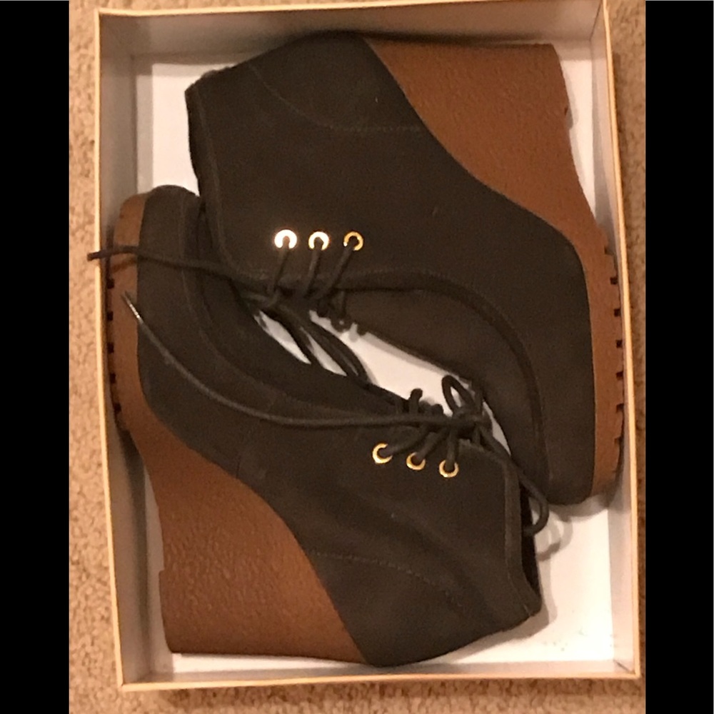 Stylish Brown Wedge Ankle Boots
